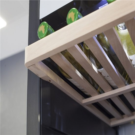 Caso Wine Cooler WineChef Pro 126-2D Energy efficiency class G Free standing Bottles capacity 126 Black